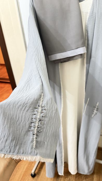 Продам платье комплект Абая