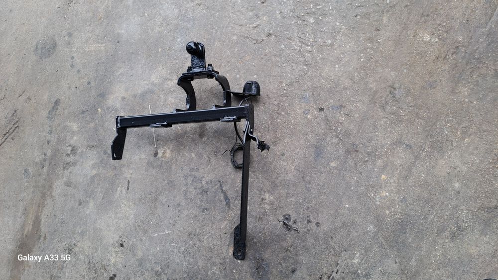 Продавам оригинален теглич за Peugeot 106 /Пежо 106