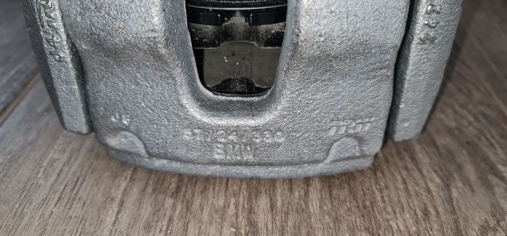 Etrier și plăcute fata stanga bmw x1 (F48)