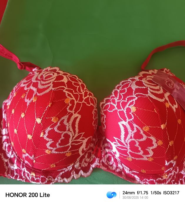 Женские лифчик женщина