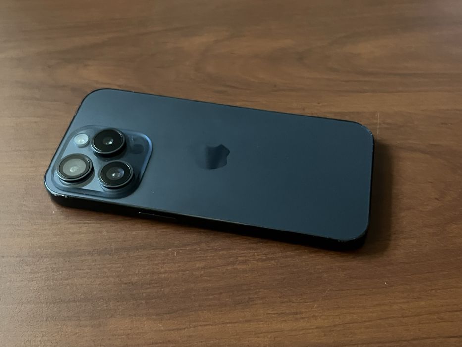 Vand urgent iphone 15 pro