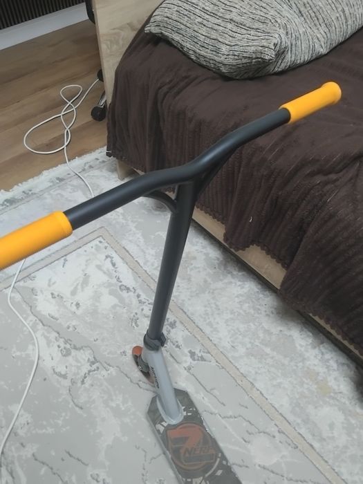 Трюковой самокат Nerf