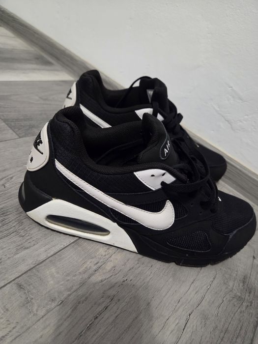 Adidași Originali Nike