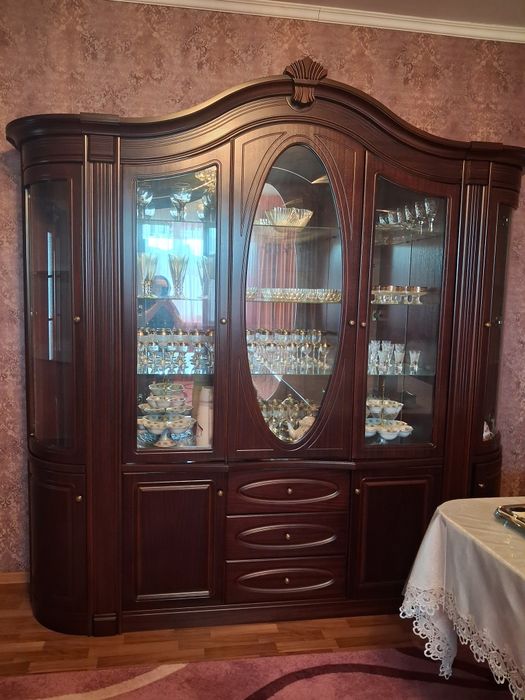 Стенка для зала продам