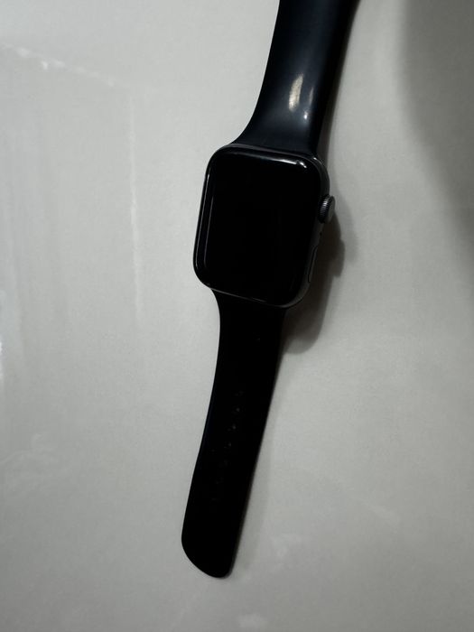 Продам apple watch серия 4 44 мл