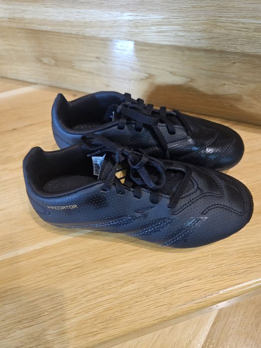 Vând ghete de fotbal Adidas Performance Predator