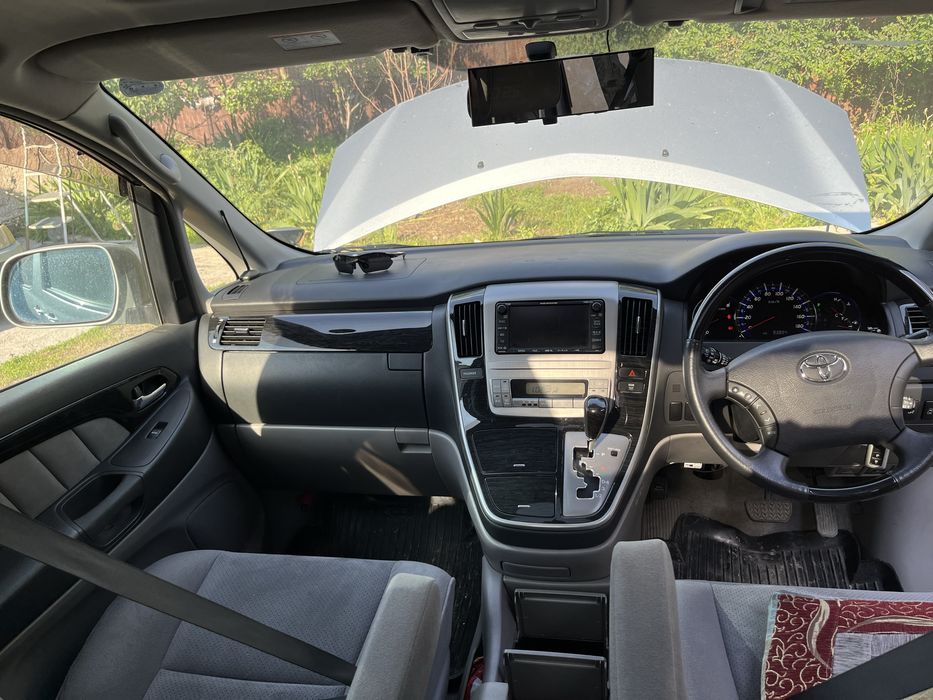Toyota Alphard 2006 3.0 бензин