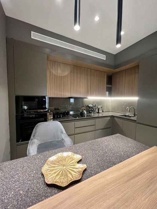 Жк Акай Сити- Сдается 2-х комнатная в элит комплексе!