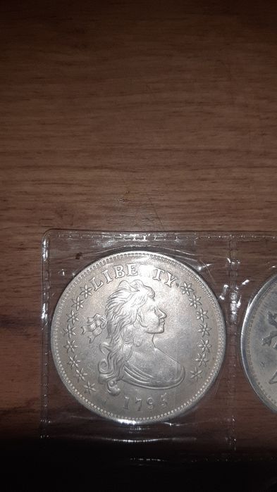 Колекционерски еднодоларови монети