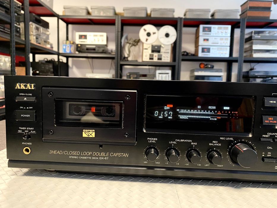 Висококачествен дек Akai