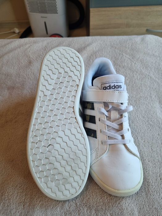 Детски маратонки адидас, номер 33