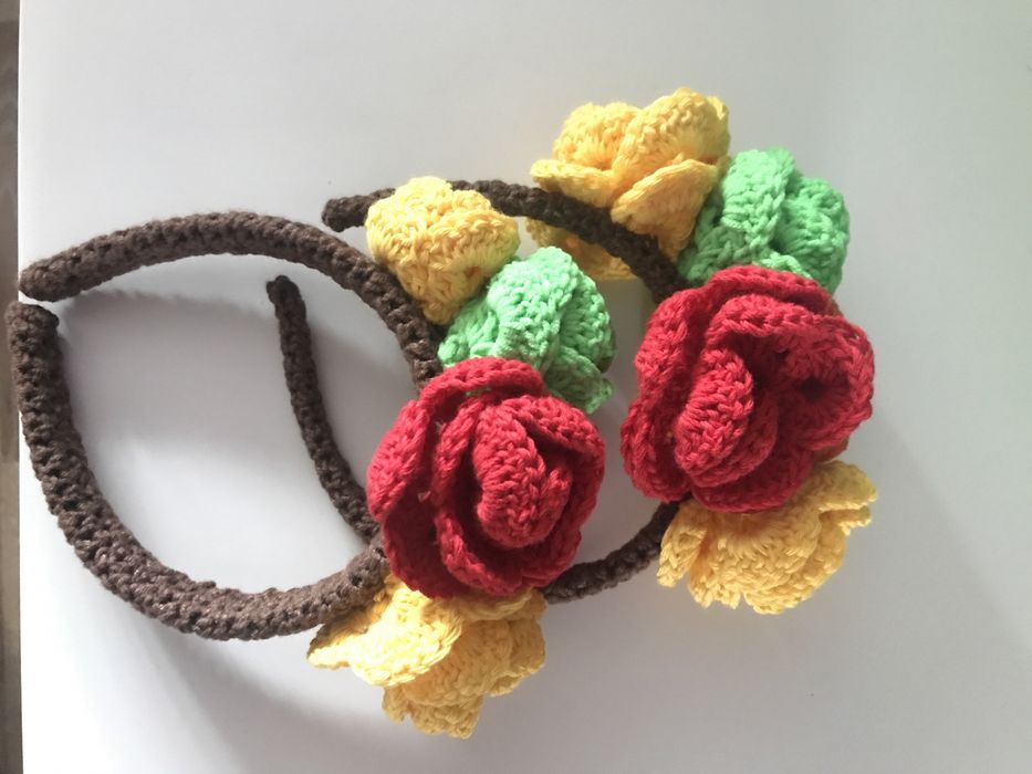 Ръчно плетени венци за носия