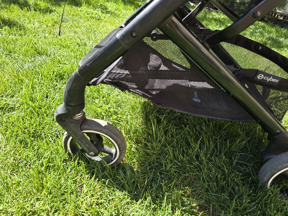 Vând Cybex Beezy Black