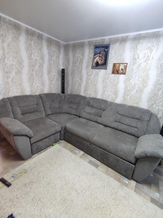 Продам диван угловой
