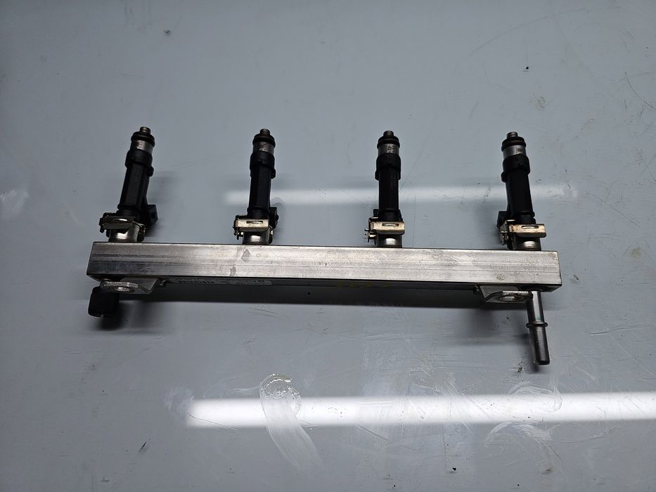 Rampa injectoare Opel Corsa D [Fabr 2006-2013] 55562258 1.4 Benz A14XE