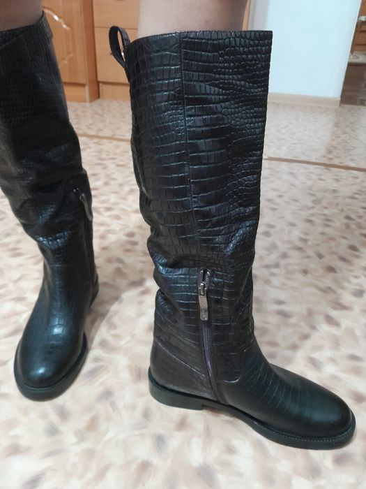 Новые женские сапоги