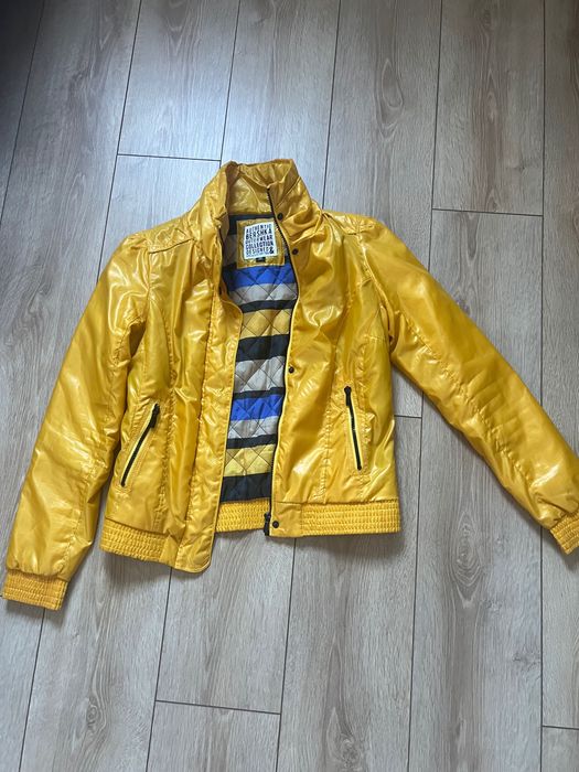 Дамско яке Bershka – жълто/златисто, много добро състояние