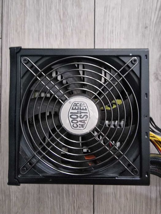 Vând sursa Cooler Master 600W funcțională