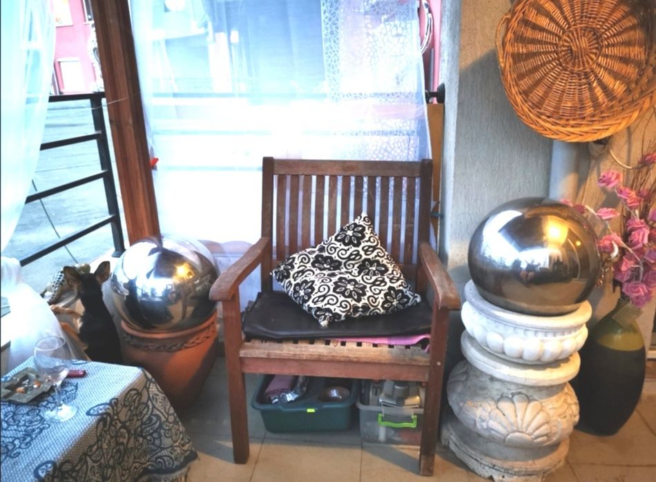 Голяма, тежка, двукомпонентна Фонтан или като саксия Колоната или фонт