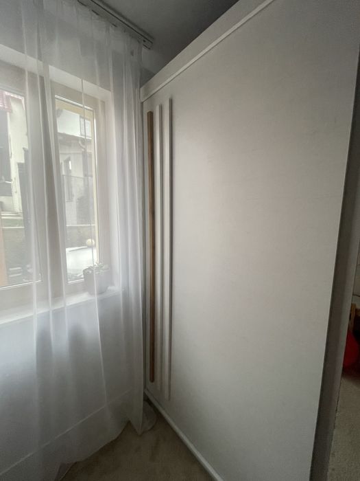 Dulap de vanzare aproape nou