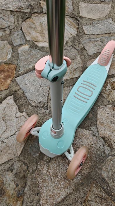 Детска тротинетка с 3 (светещи) колела B1 500