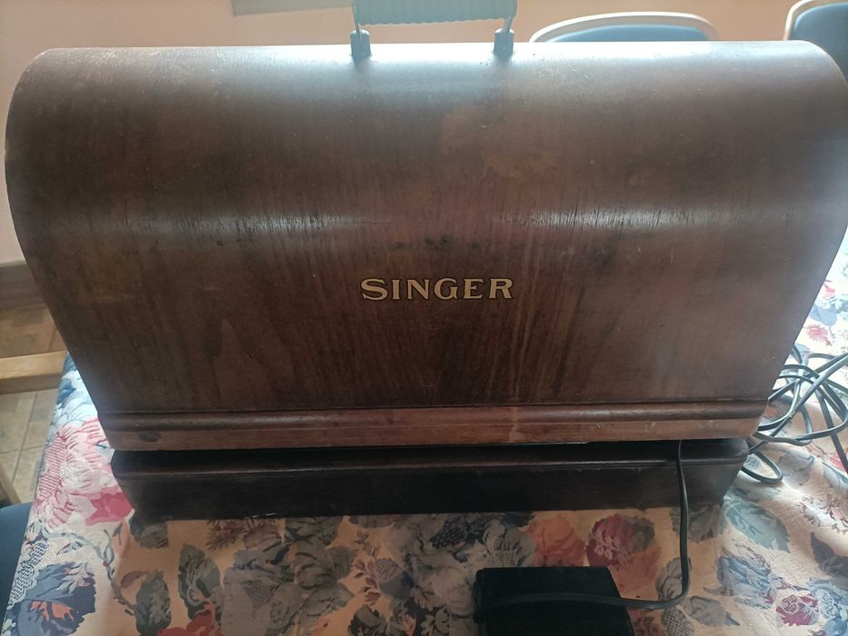 Mașină de cusut SINGER