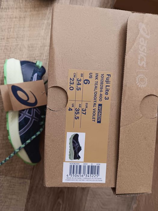 Спортни обувки Asics