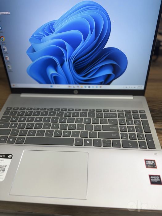 Noutbuk HP Omnibook  R7 AI 350w/ DDR5-16/ 1-TB