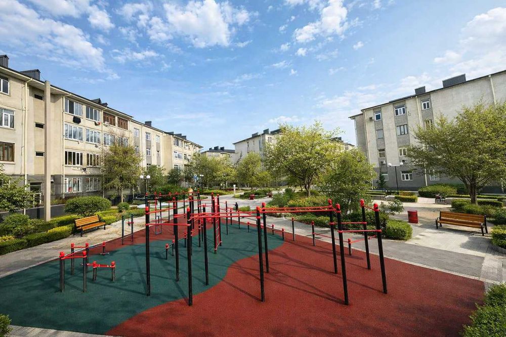 Производим уличные детские площадки и воркаут-зоны под ключ.