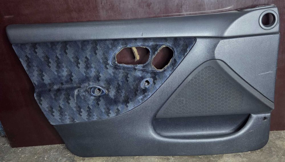 TitanAuto Ford Mondeo 1,2 поколение, L руль, дверные карты