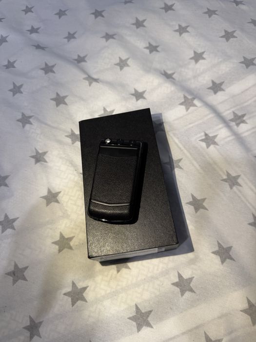 Vertu Чисто Нови Телефони Ayxta и Slider