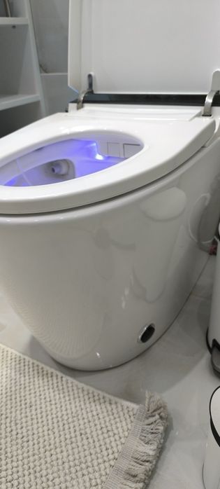 Умный смарт унитаз