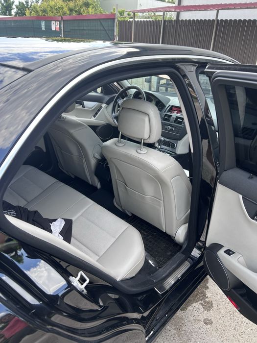 MERCEDES-BENZ C-Class 2011 — imagine 4
