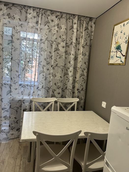 1 ком . 4 мкр , на часы