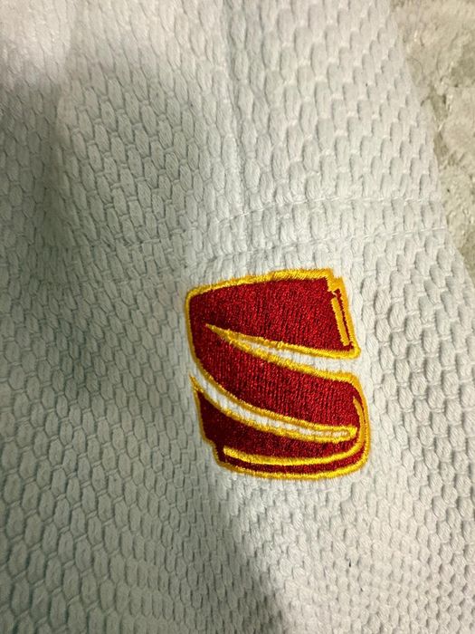 Продам кимано срочно!!