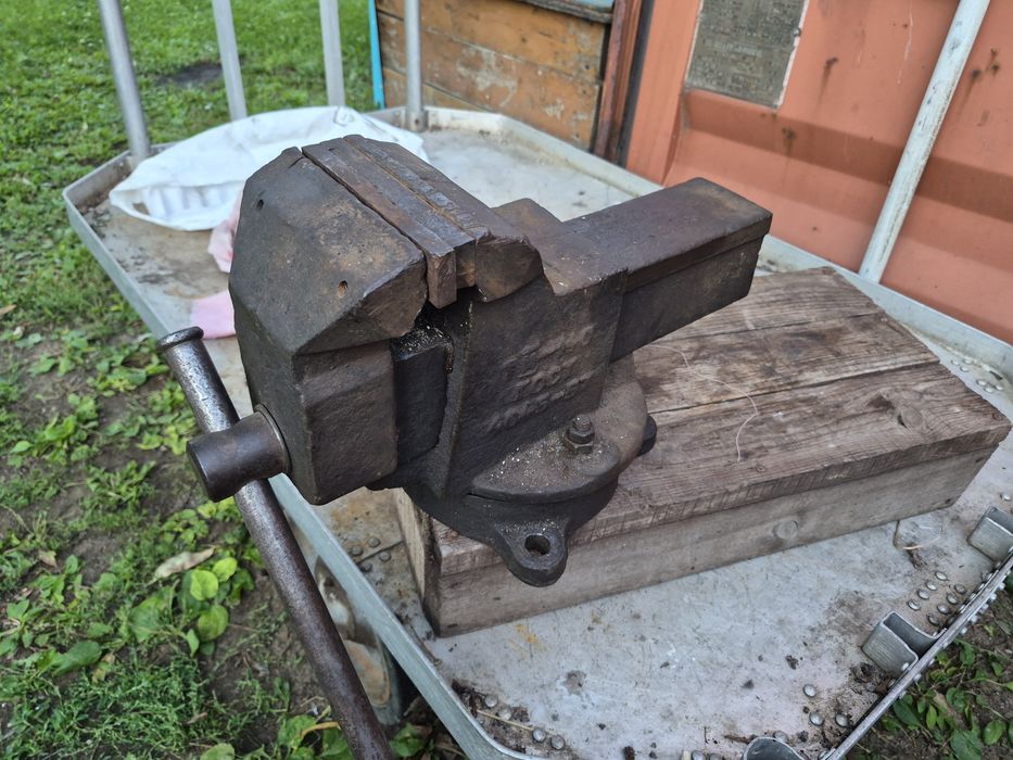 тиски СССР 140 большие