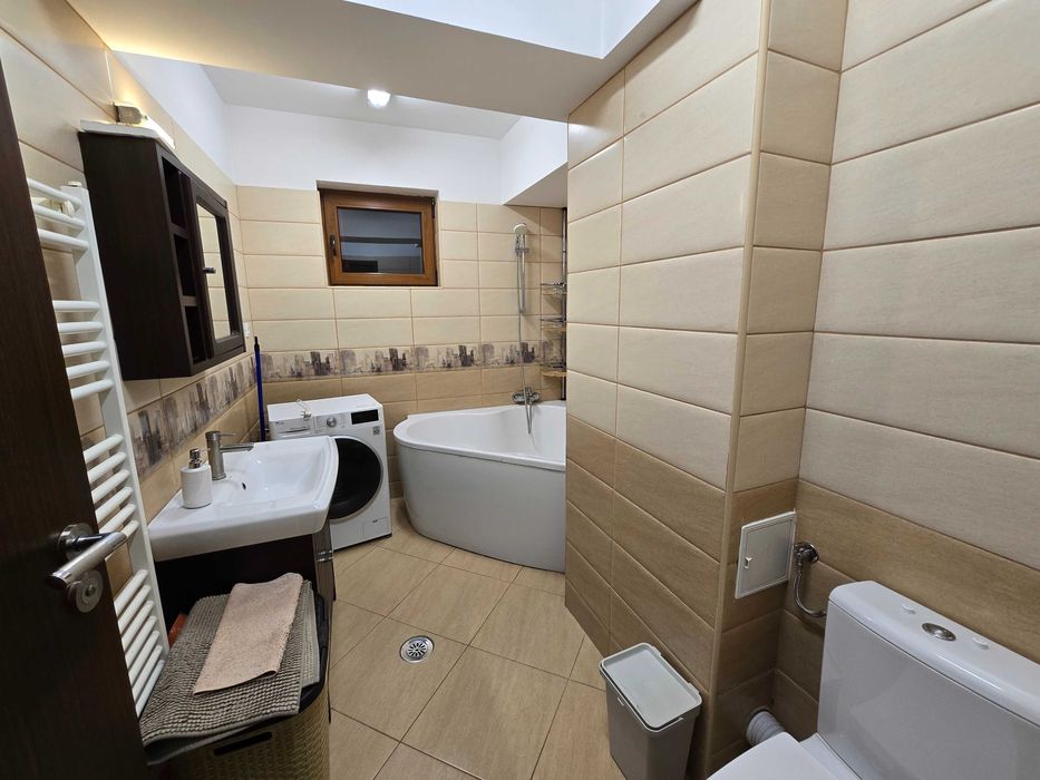 Inchiriere apartament 2 camere cu centrală - 54 mp utili + balcon 6 mp