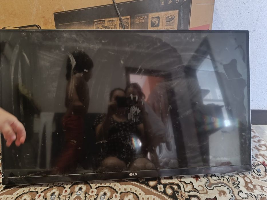 Телевизор LG 42LM761T-ZA