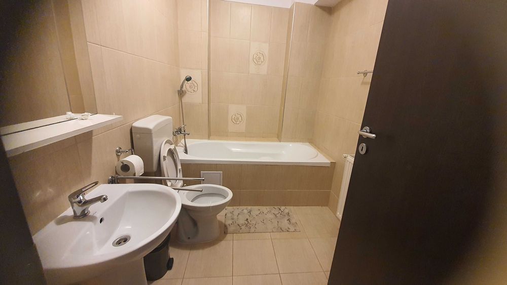 Garsoniera mobilata,cu parcare proprie ,bloc cu lift,  zona M.Viteazul