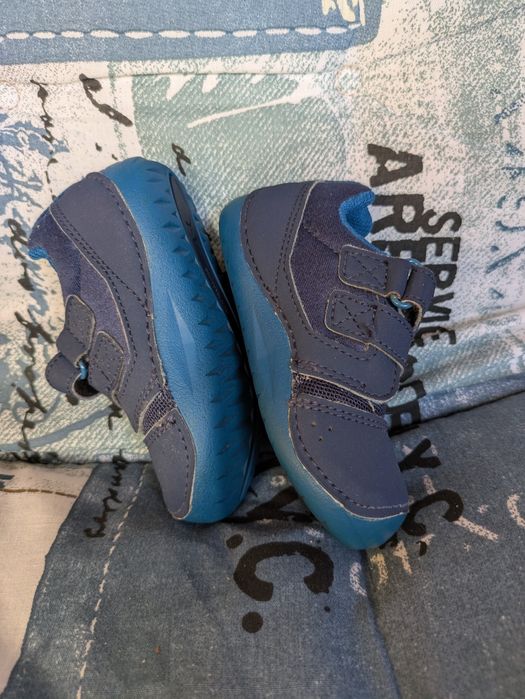 Pantofi sport copii mărimea 21 de la Decathlon