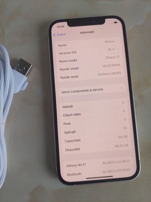 Vând Apple iPhone 12 alb [spart pe spate și cască defectă] /poze reale