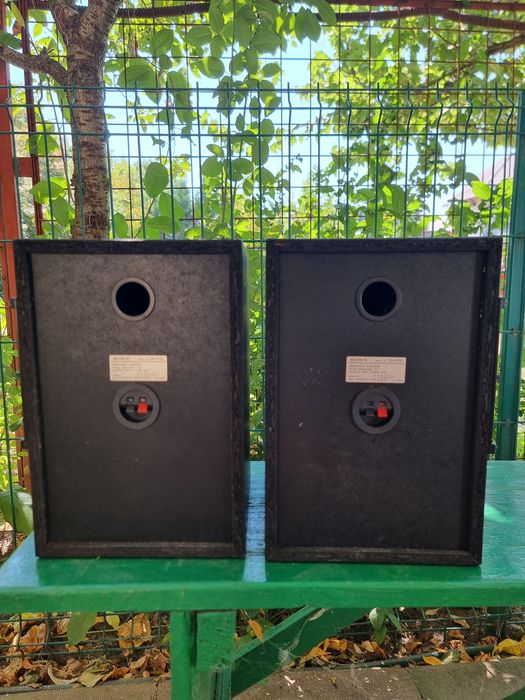 Vand boxe Sony 2 buc