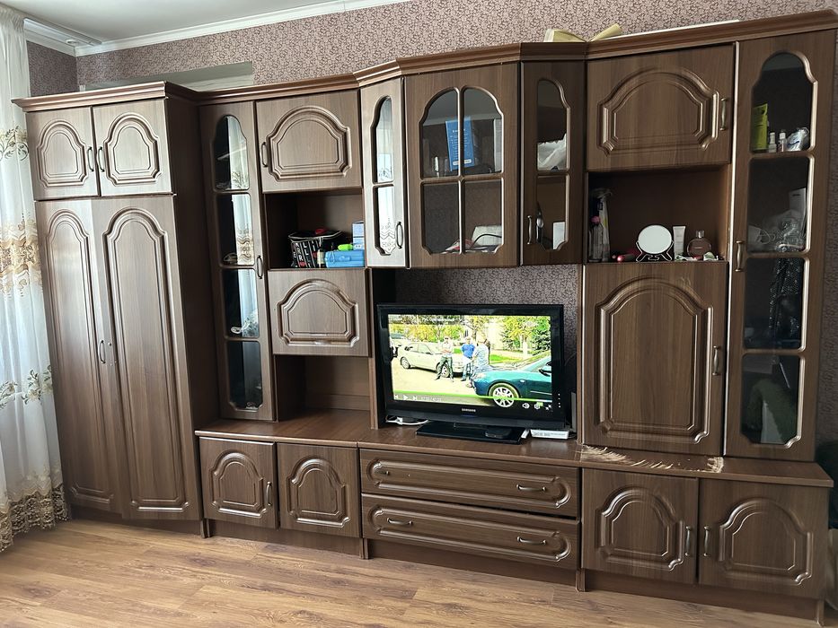 Продам ТВ стенку