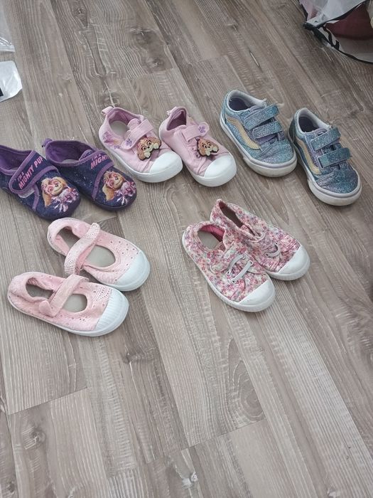 Детски кецове, сандали, пантофи,ботуши, маратонки 21-25 размер