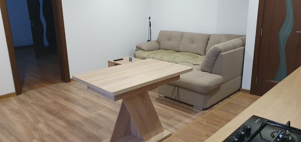Inchiriez apartament cu doua camere, zona centrala — fotografia 3