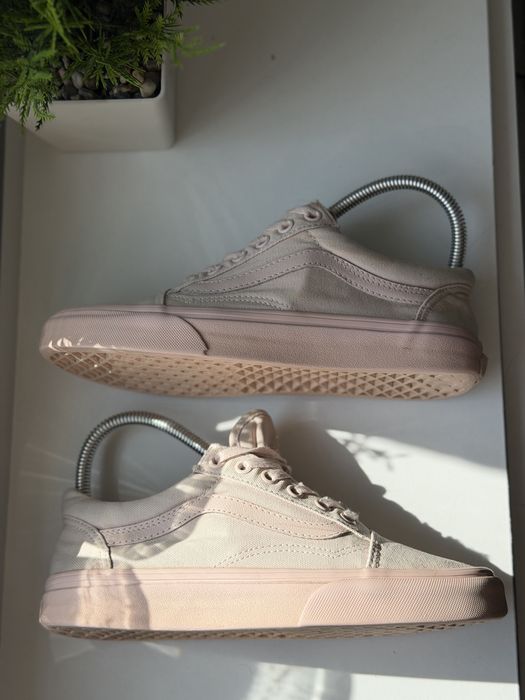 Vans Old Skool Mono Pink – Mărimea 37 – Stil retro