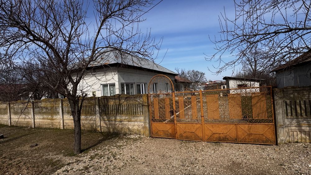 Casa de vanzare!
