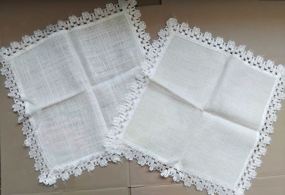 Битови карета и подложки за маса