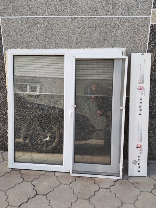 Продам окно пластиковое 135*128