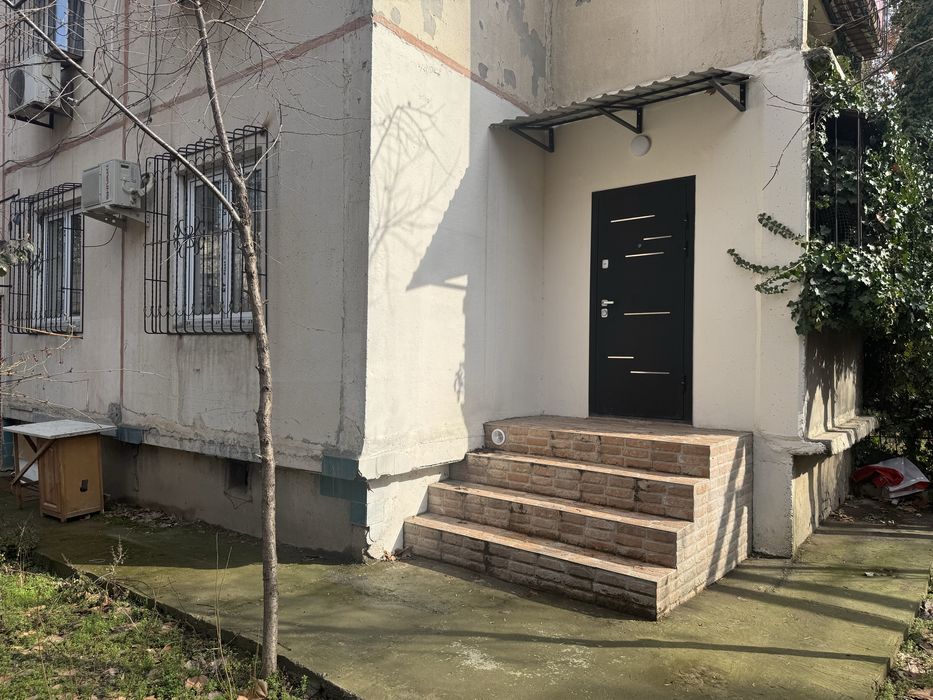 ПРОДАМ 1-комнатную квартиру 1-этаж Буюк Ипак Йули( БИЙ )